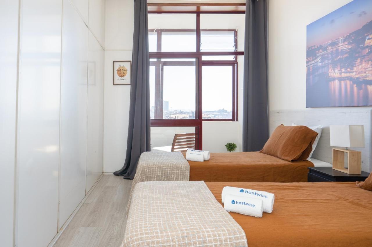 Cozy Sunny Flats By Hostwise Apartment Порто Екстериор снимка