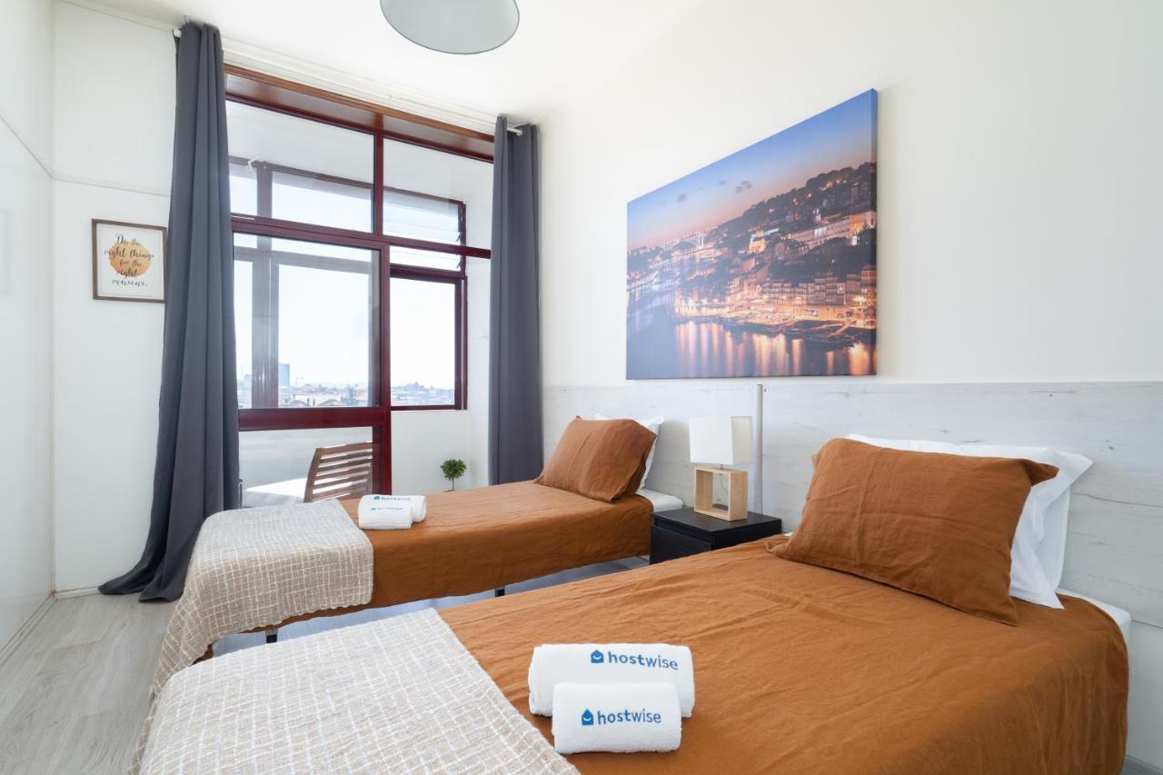Cozy Sunny Flats By Hostwise Apartment Порто Екстериор снимка