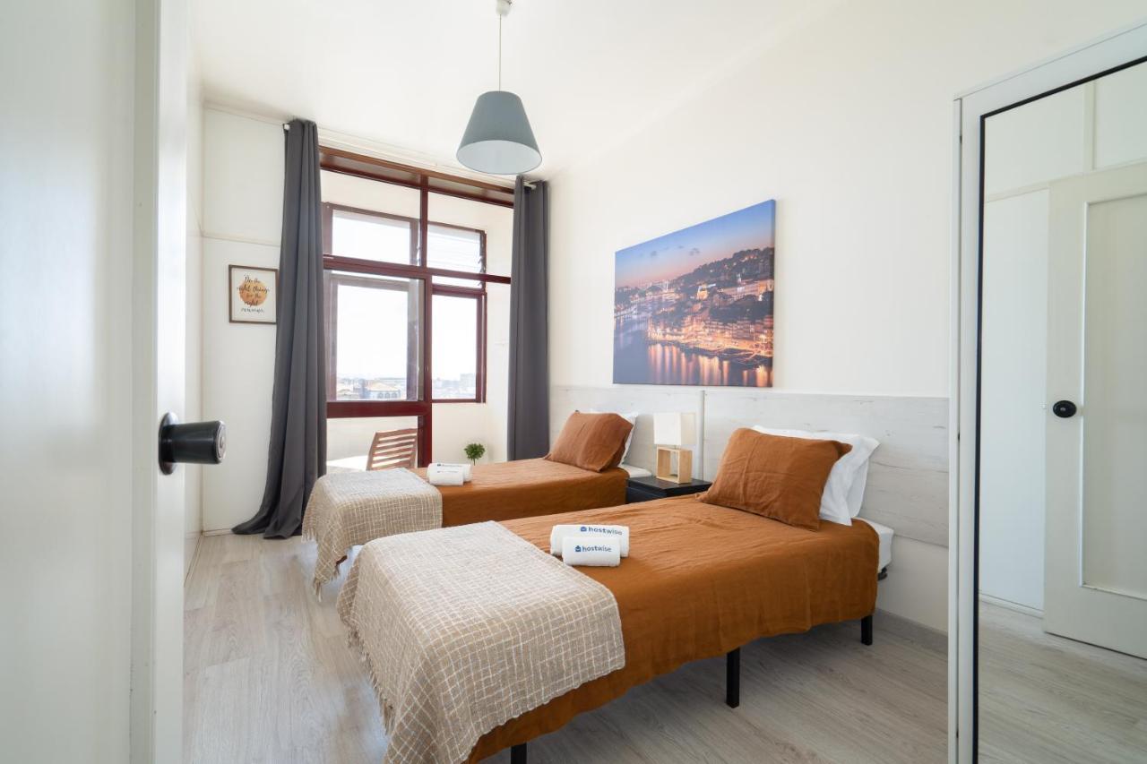 Cozy Sunny Flats By Hostwise Apartment Порто Екстериор снимка