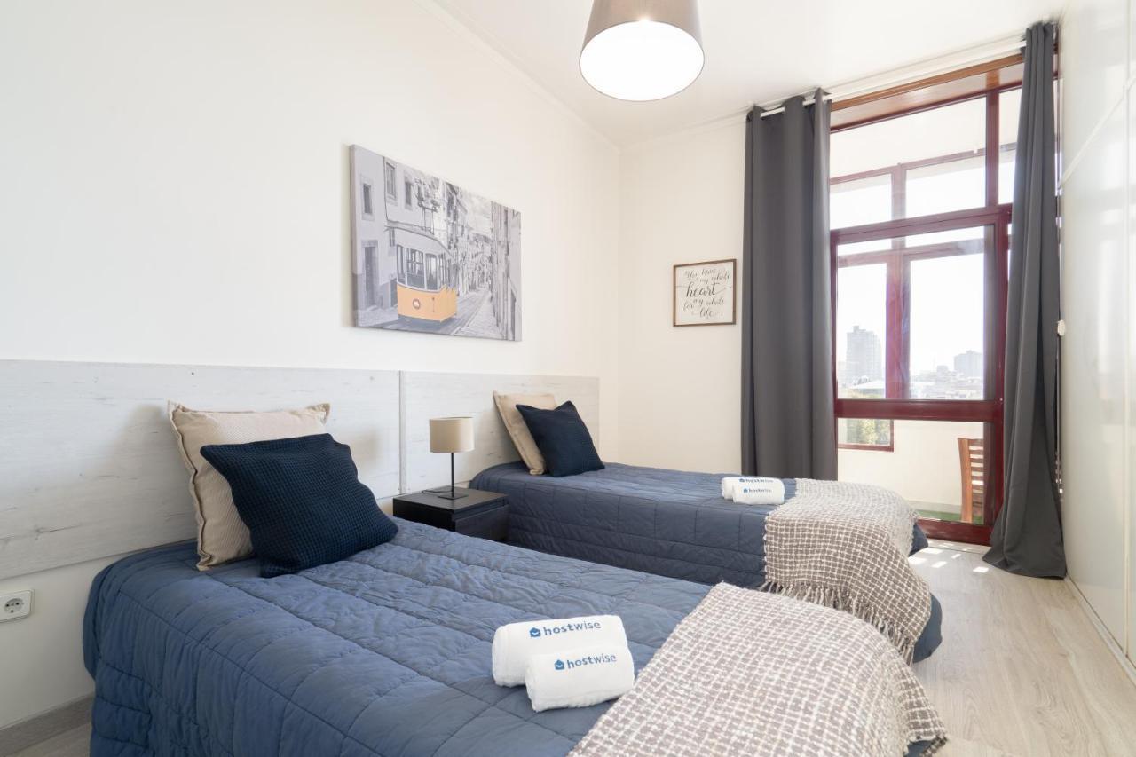 Cozy Sunny Flats By Hostwise Apartment Порто Екстериор снимка