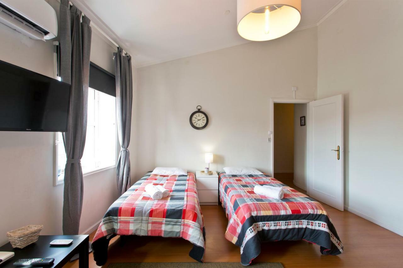 Cozy Sunny Flats By Hostwise Apartment Порто Екстериор снимка