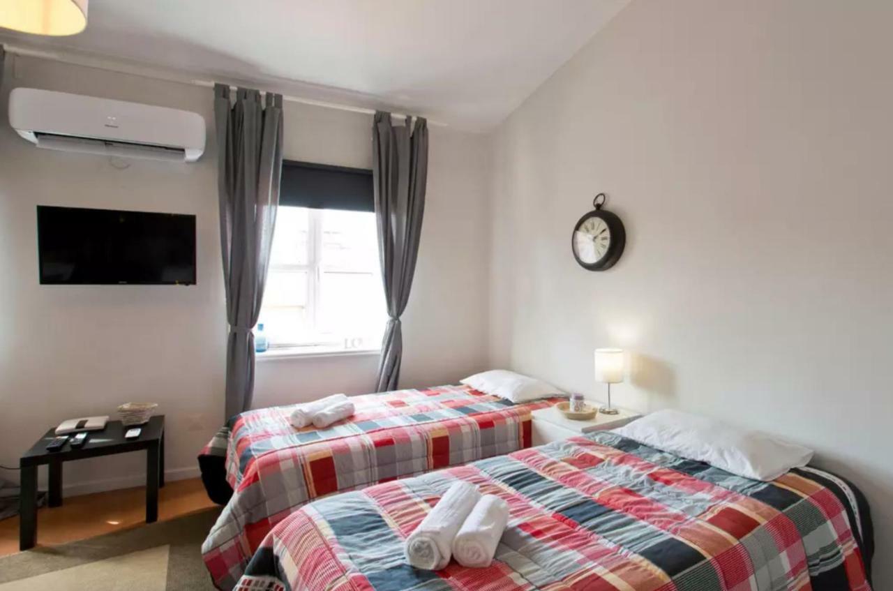 Cozy Sunny Flats By Hostwise Apartment Порто Екстериор снимка